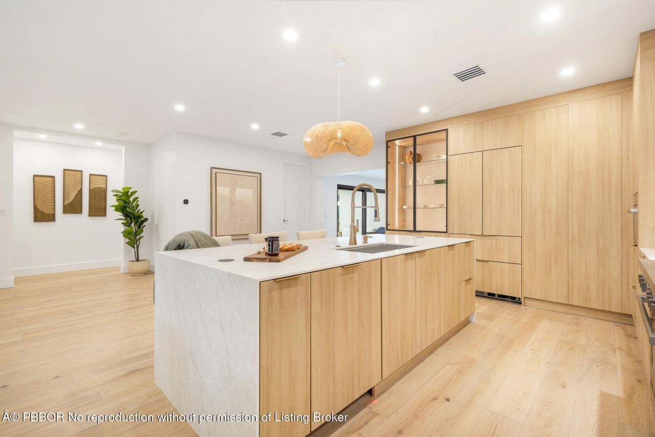 350 Colonial Road, West Palm Beach, FL 33405 Photo