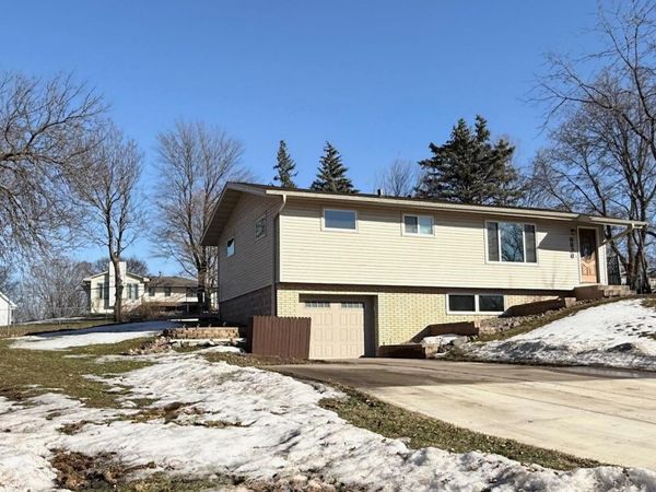 6826 Berkshire Lane N, Maple Grove, MN 55311