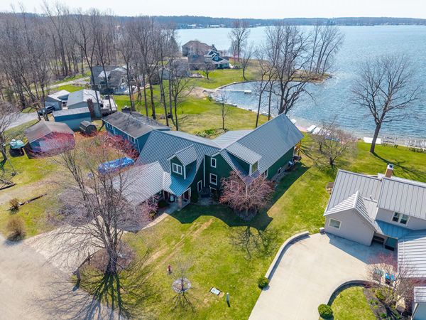 1064 Bay View Drive, Coldwater, MI 49036