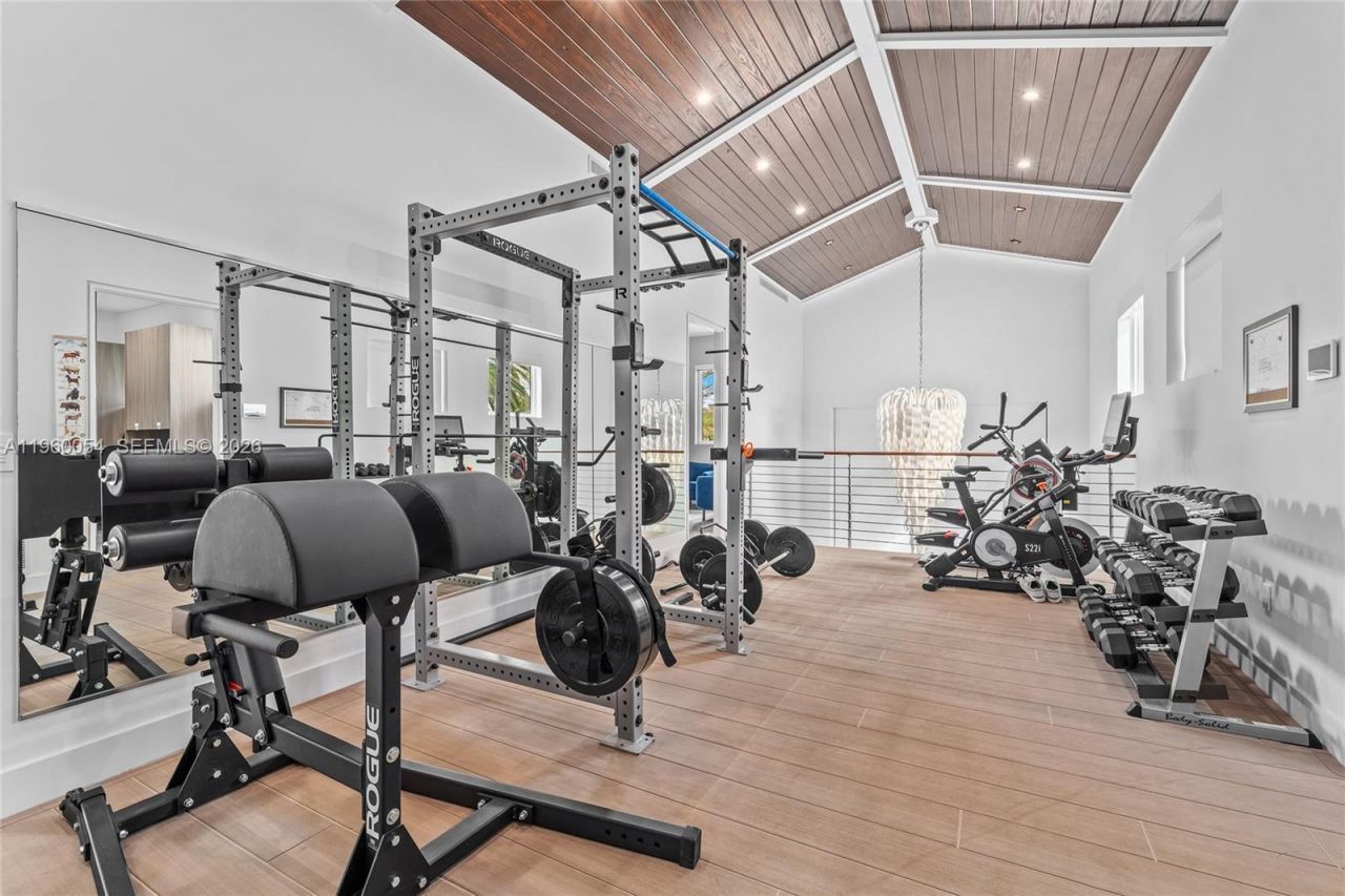 12880 N Bayshore Dr, North Miami, FL 33181 Photo