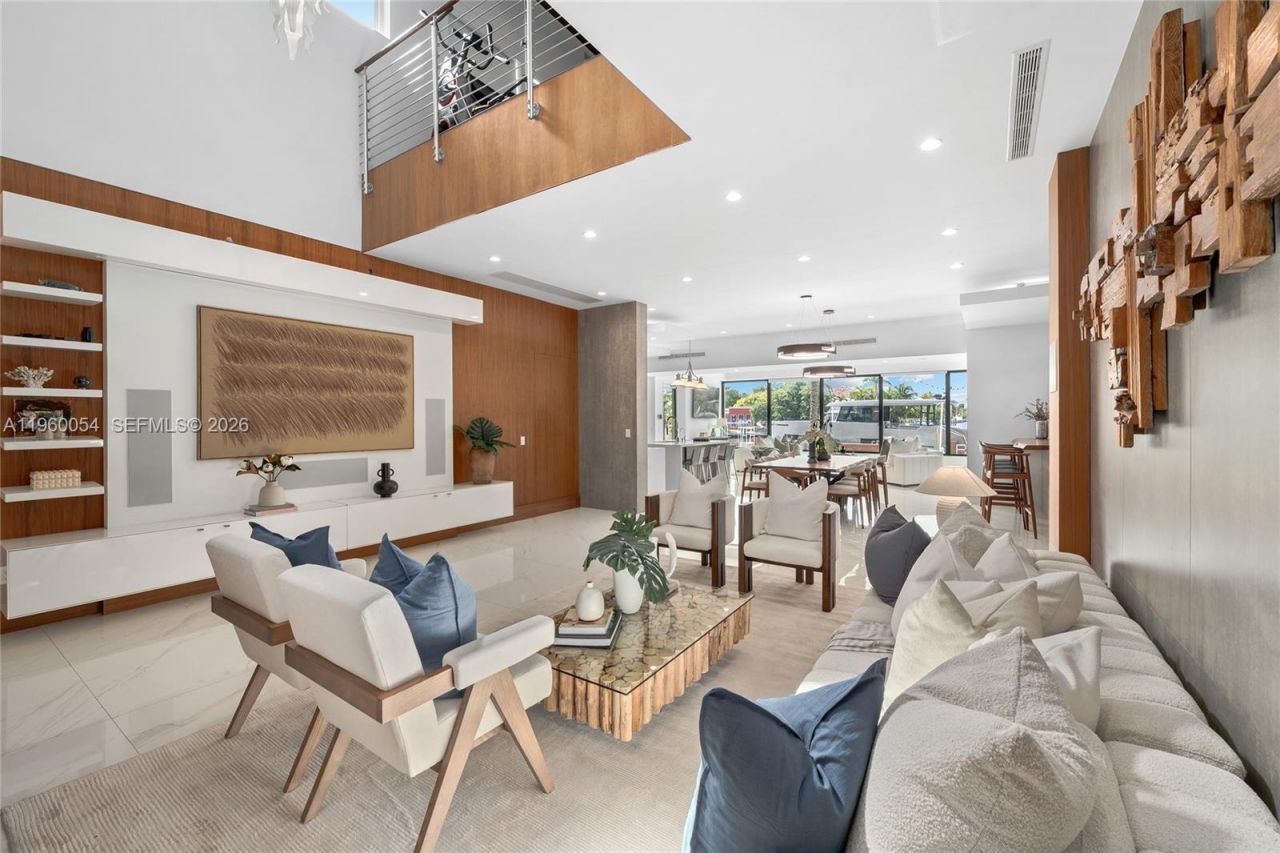 12880 N Bayshore Dr, North Miami, FL 33181 Photo