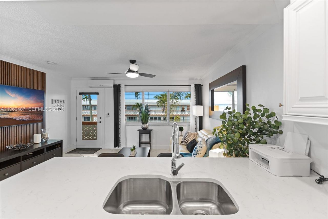 815 SW 11th Ave, Unit 18G, Hallandale Beach, FL 33009 Photo