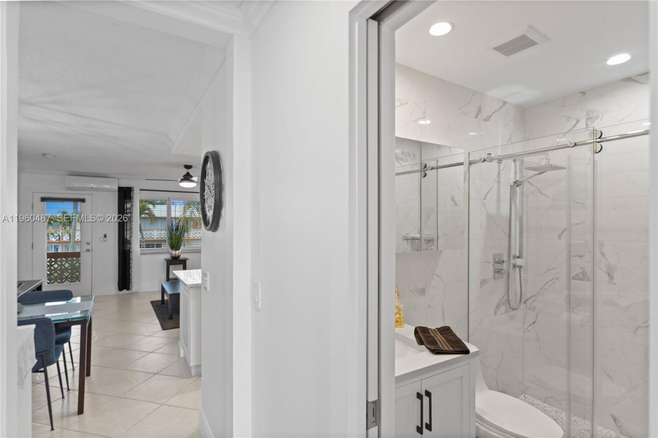 815 SW 11th Ave, Unit 18G, Hallandale Beach, FL 33009 Photo