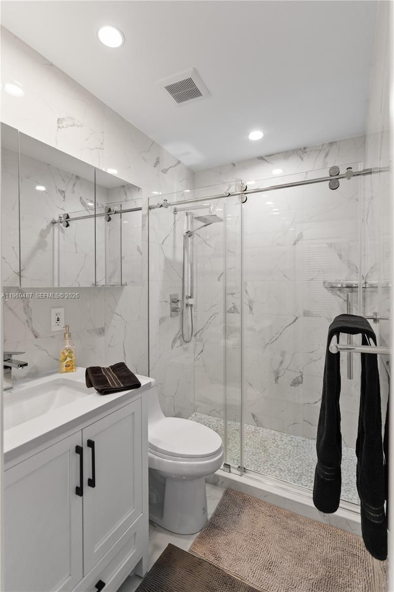 815 SW 11th Ave, Unit 18G, Hallandale Beach, FL 33009 Photo