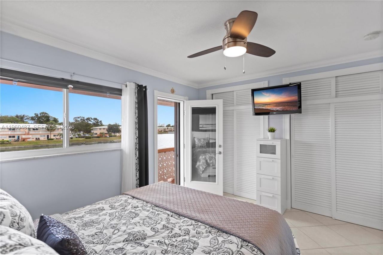 815 SW 11th Ave, Unit 18G, Hallandale Beach, FL 33009 Photo