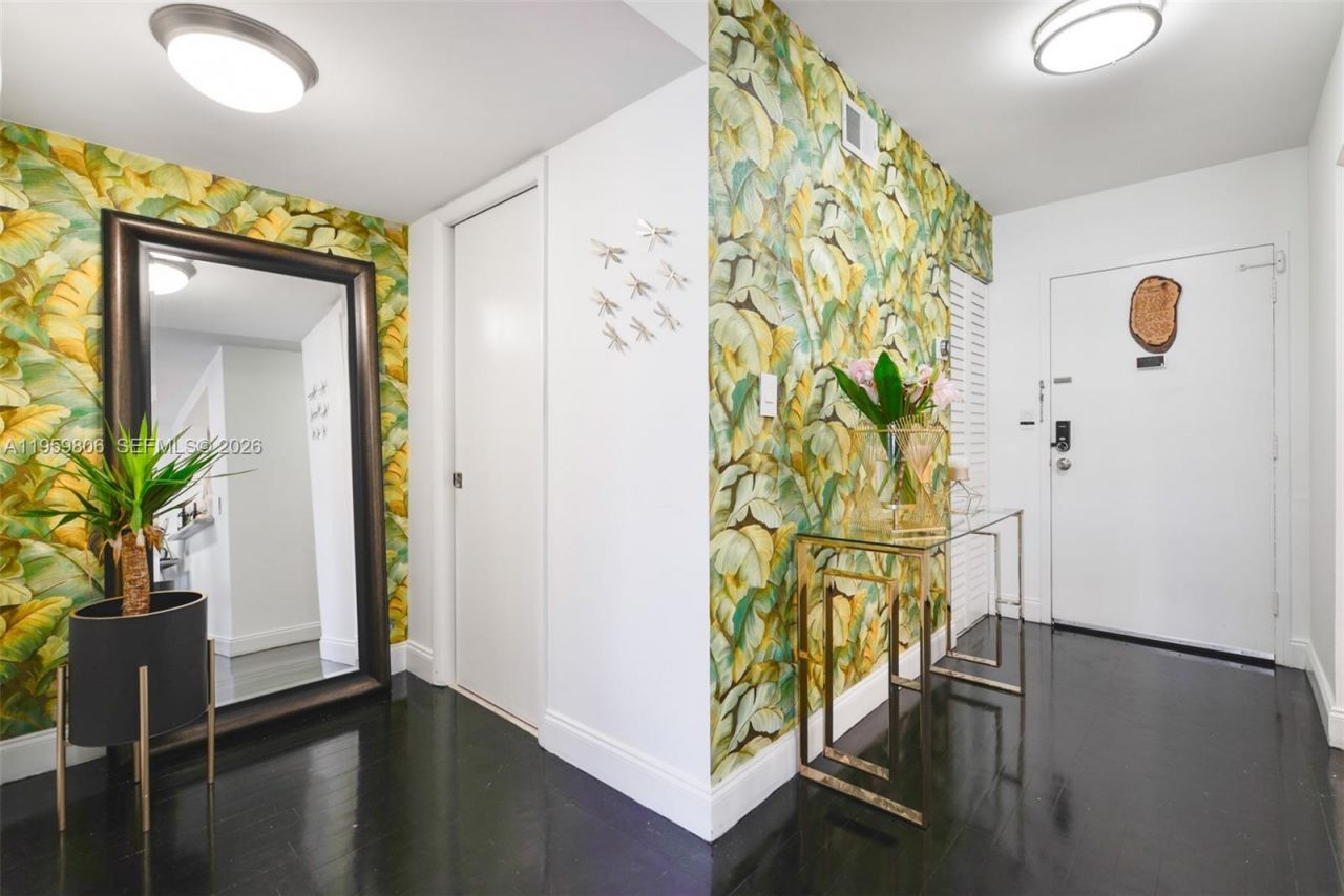 400 NE 12th Ave , Unit 505, Hallandale Beach, FL 33009 Photo