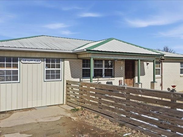 472589 E 660 , Watts, OK 74964