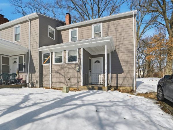 21 Chalmers Court, Greenhills, OH 45218