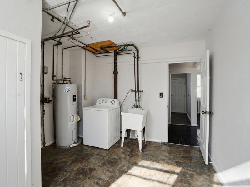 21 Chalmers Court, Greenhills, OH 45218 Photo 11