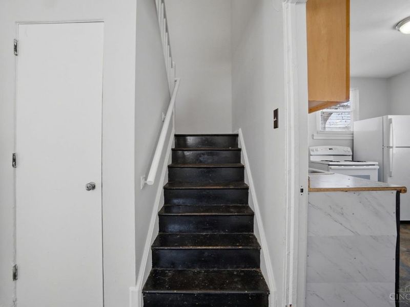 21 Chalmers Court, Greenhills, OH 45218 Photo 15