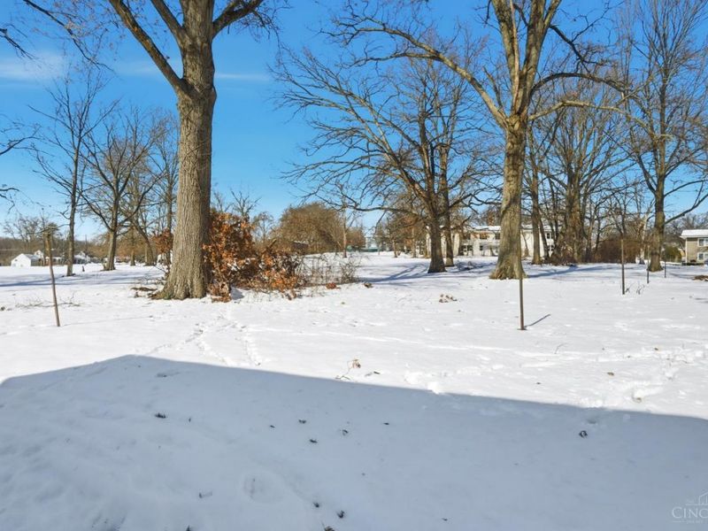 21 Chalmers Court, Greenhills, OH 45218 Photo 36