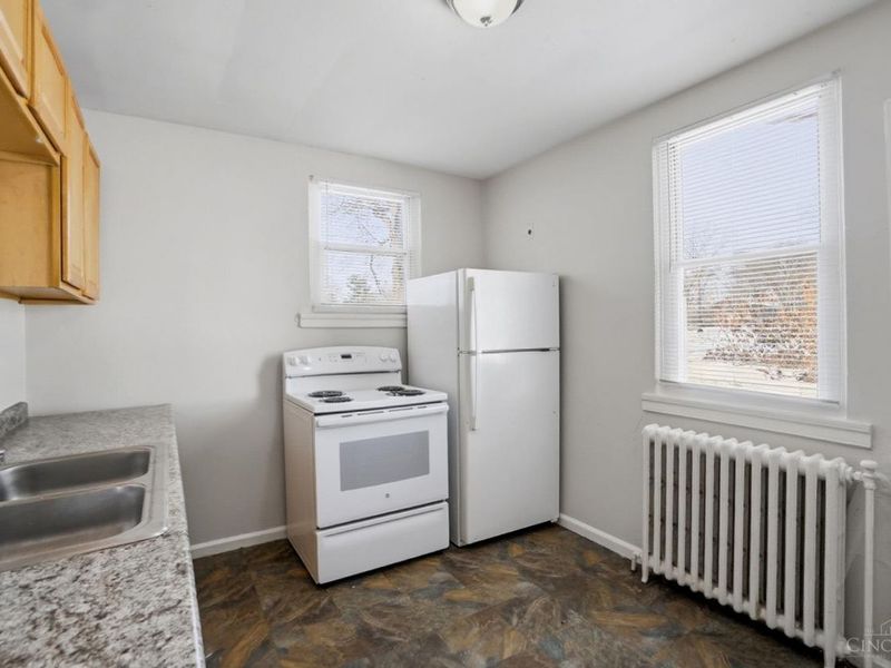 21 Chalmers Court, Greenhills, OH 45218 Photo 8