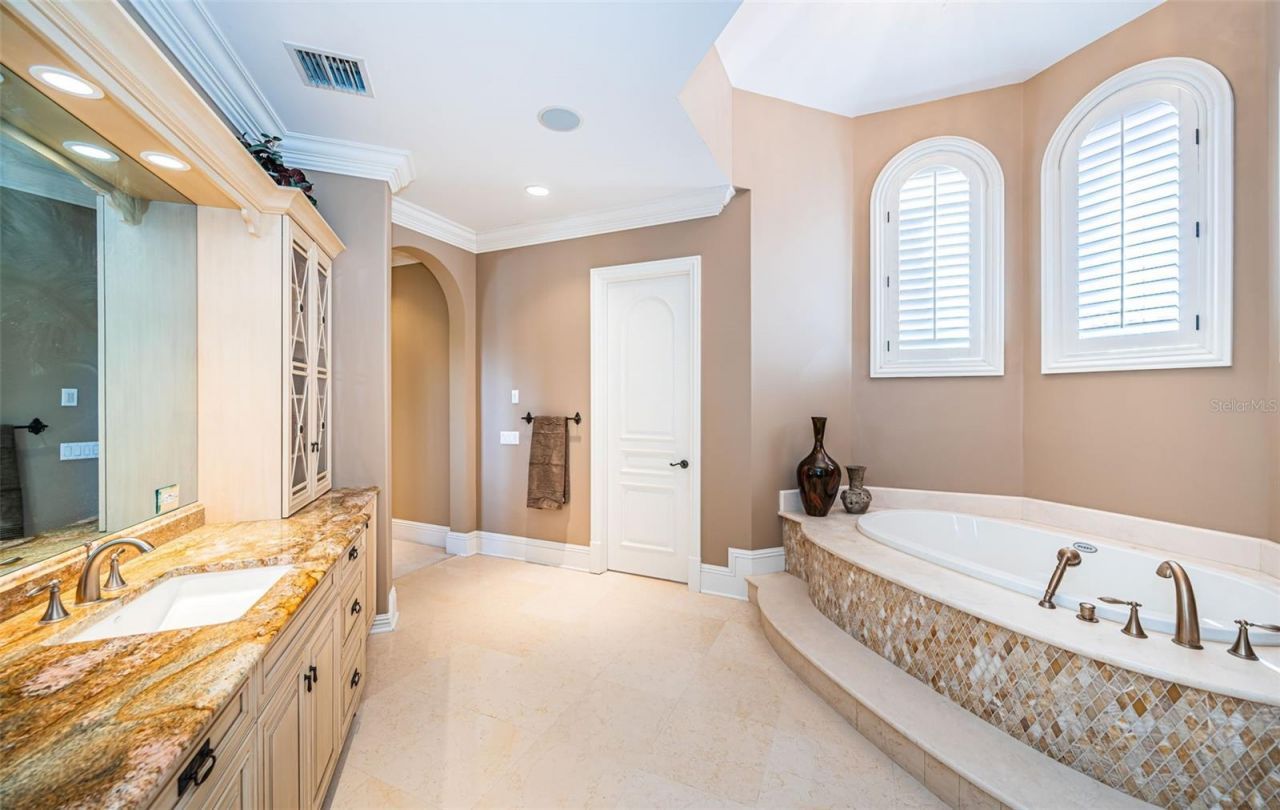 9209 Silverthorn Road, Seminole, FL 33777 Photo