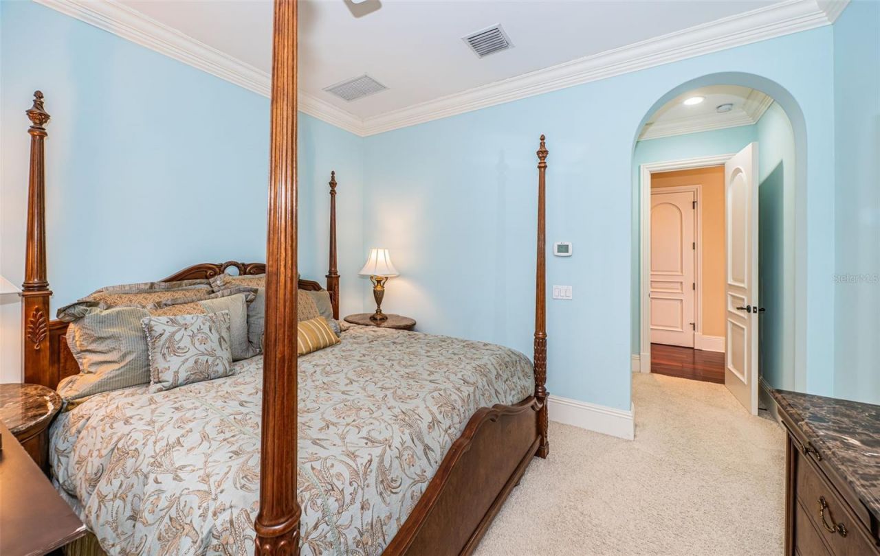 9209 Silverthorn Road, Seminole, FL 33777 Photo