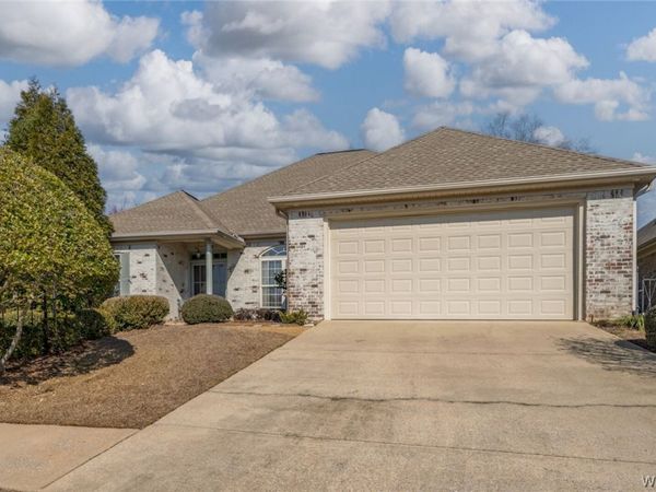 702 Greenbriar Drive, Northport, AL 35473