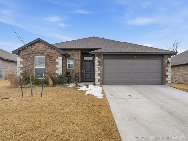4915 E Galveston Place, Broken Arrow, OK 74014