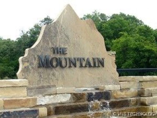 2900 Mountain Drive, Tahlequah, OK 74464
