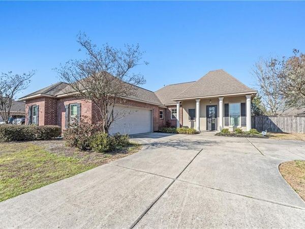 20175 LONG LAKE Drive, Hammond, LA 70403
