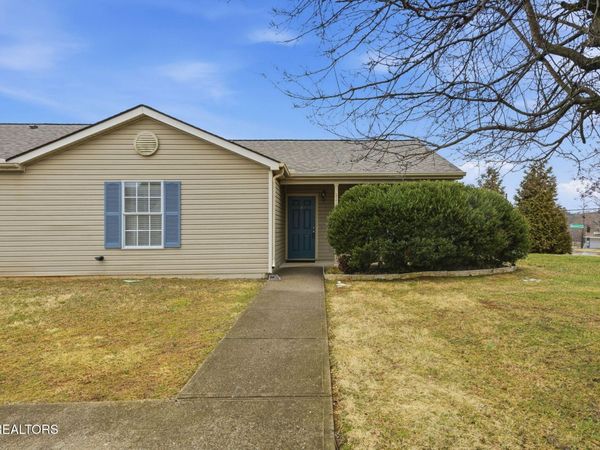 1117 Woodsprings Drive, Knoxville, TN 37923