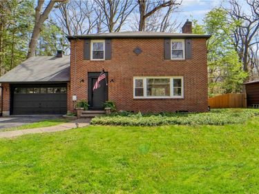 288 Oakridge Drive, Rochester, NY 14617