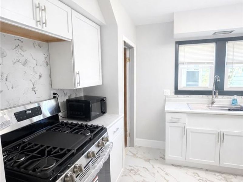 1837 Marks Avenue, Akron, OH 44305 Photo 7