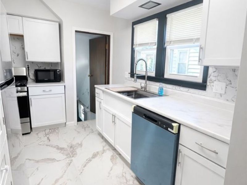 1837 Marks Avenue, Akron, OH 44305 Photo 8