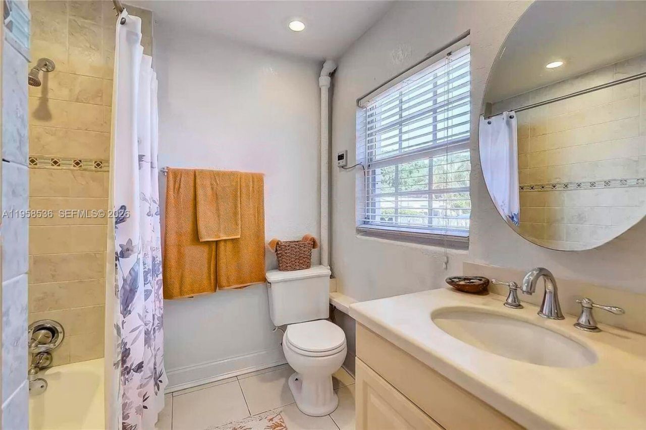 1825 N 24th Ave , Hollywood, FL 33020 Photo