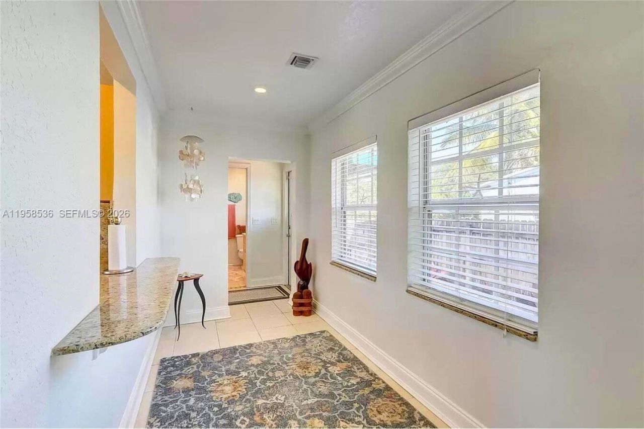 1825 N 24th Ave , Hollywood, FL 33020 Photo