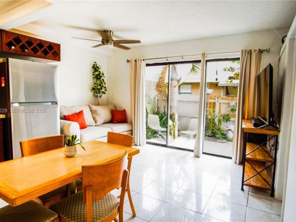 2929 E Missionwood Cir, Unit B-24, Miramar, FL 33025