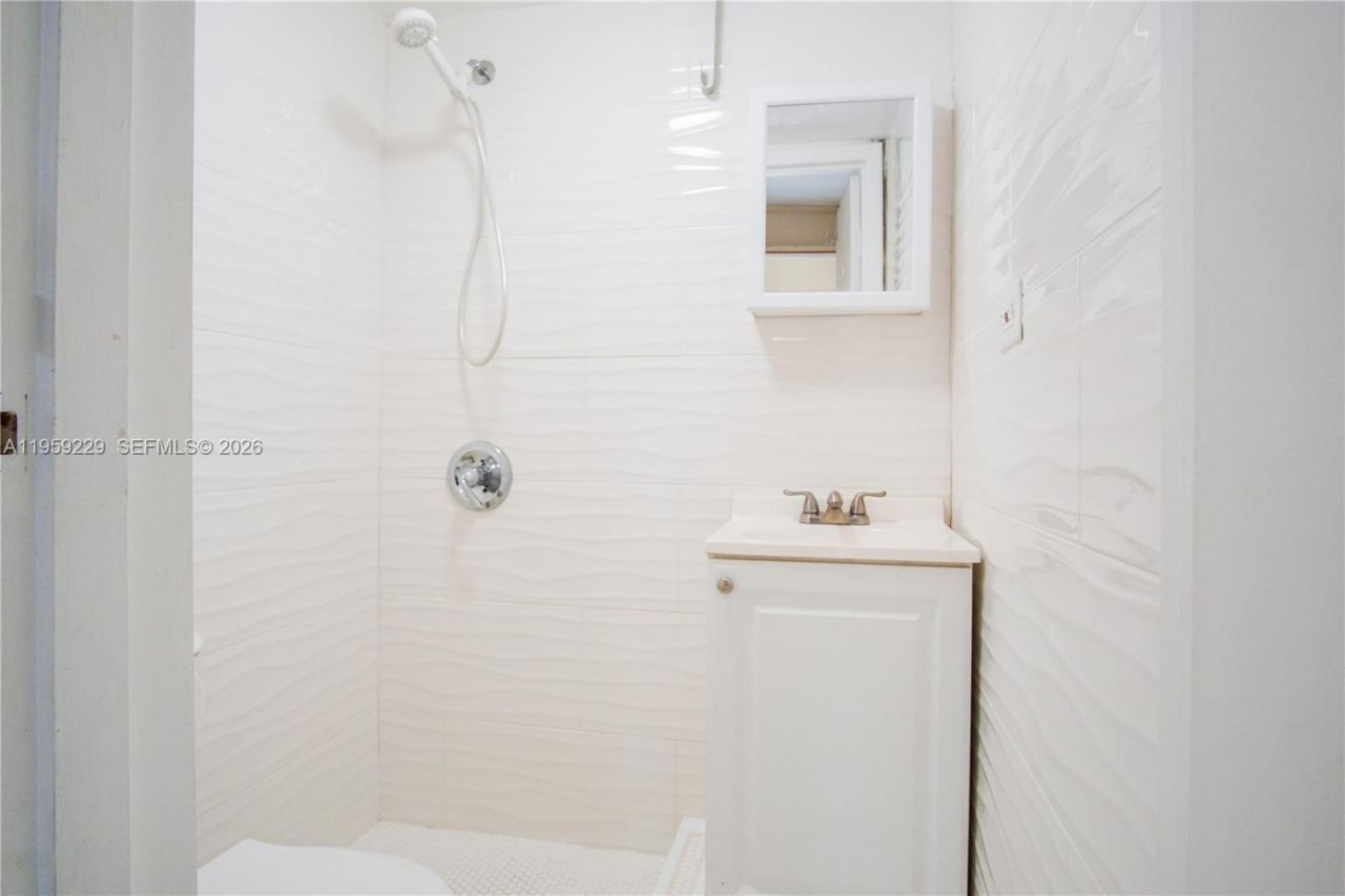 2929 E Missionwood Cir, Unit B-24, Miramar, FL 33025 Photo