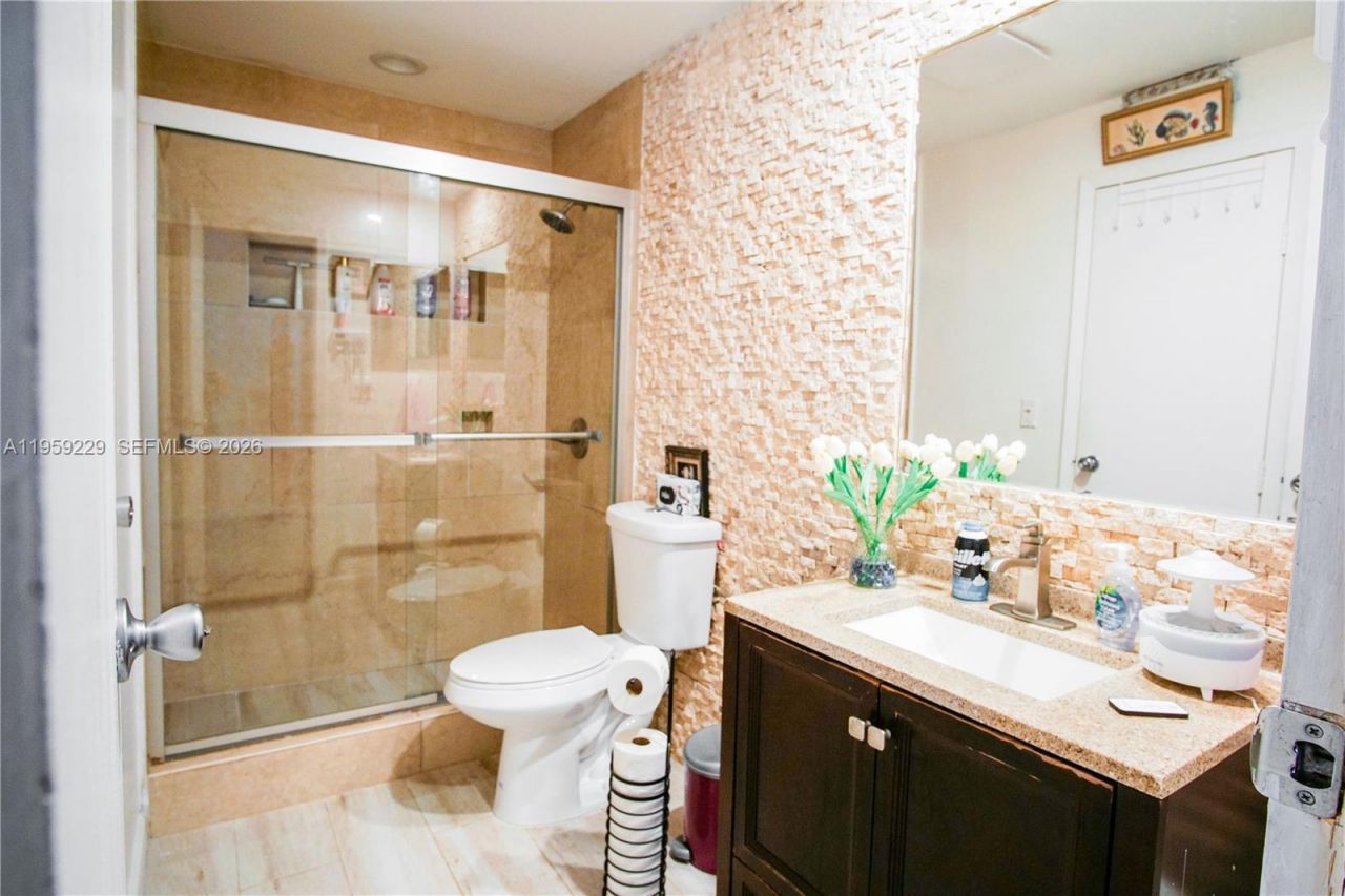 2929 E Missionwood Cir, Unit B-24, Miramar, FL 33025 Photo