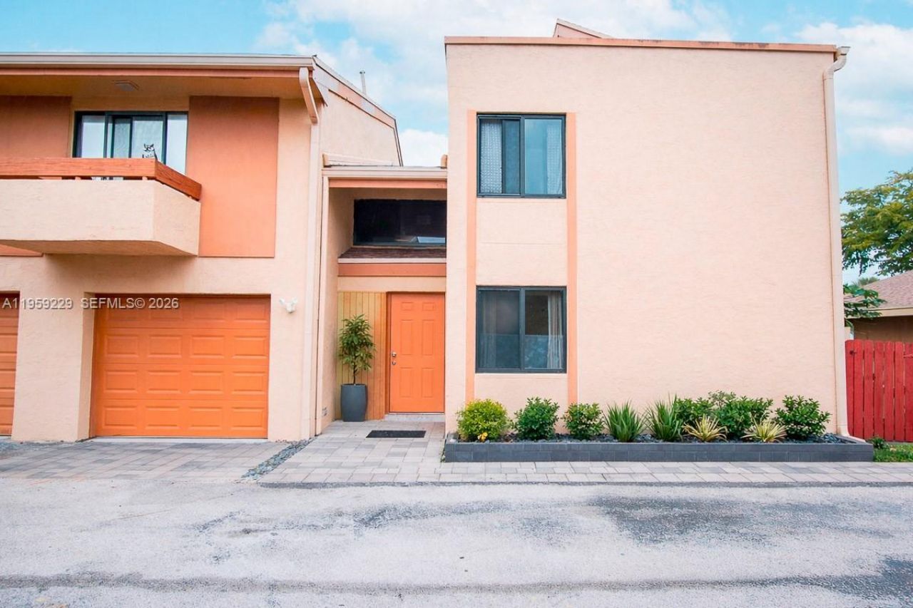 2929 E Missionwood Cir, Unit B-24, Miramar, FL 33025 Photo