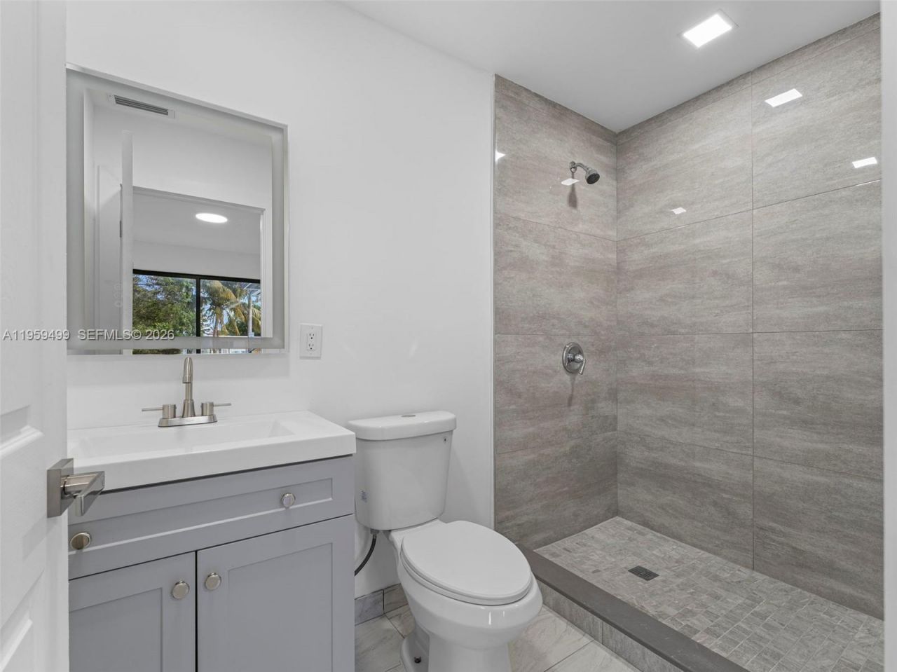 14545 Garden Dr, Miami, FL 33168 Photo