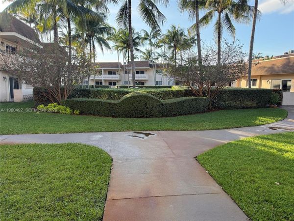 14500 SW 88th Ave , Unit 220, Palmetto Bay, FL 33176