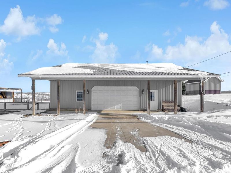 13617 Millersburg Road, Danville, OH 43014 Photo 2