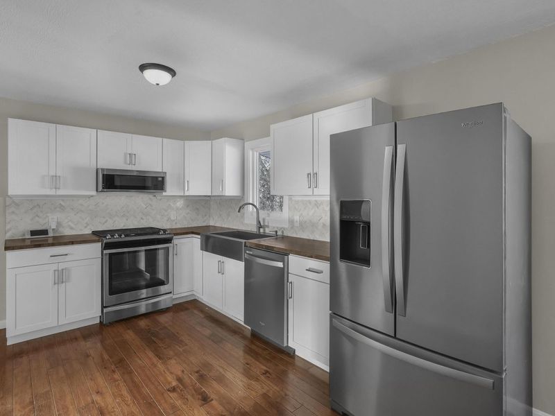 13617 Millersburg Road, Danville, OH 43014 Photo 4