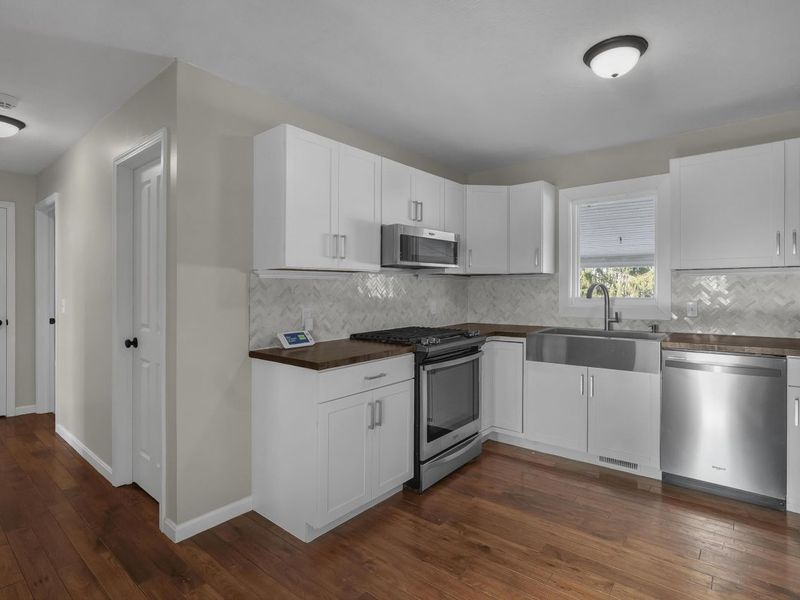 13617 Millersburg Road, Danville, OH 43014 Photo 5