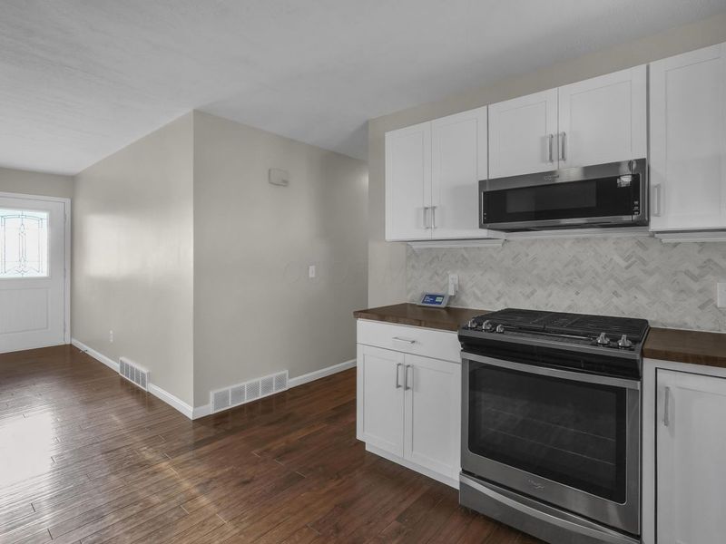 13617 Millersburg Road, Danville, OH 43014 Photo 7