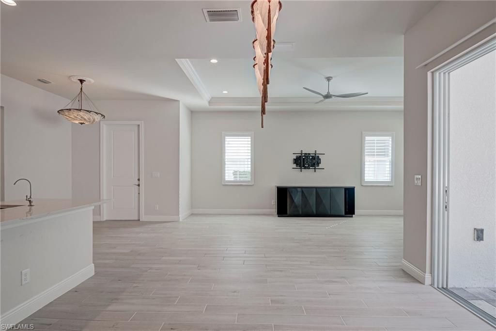 9087 Saint Lucia Dr, Naples, FL 34114 Photo