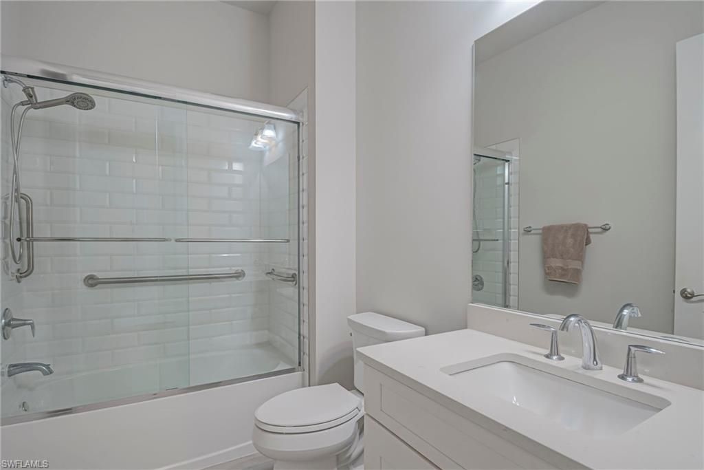 9087 Saint Lucia Dr, Naples, FL 34114 Photo