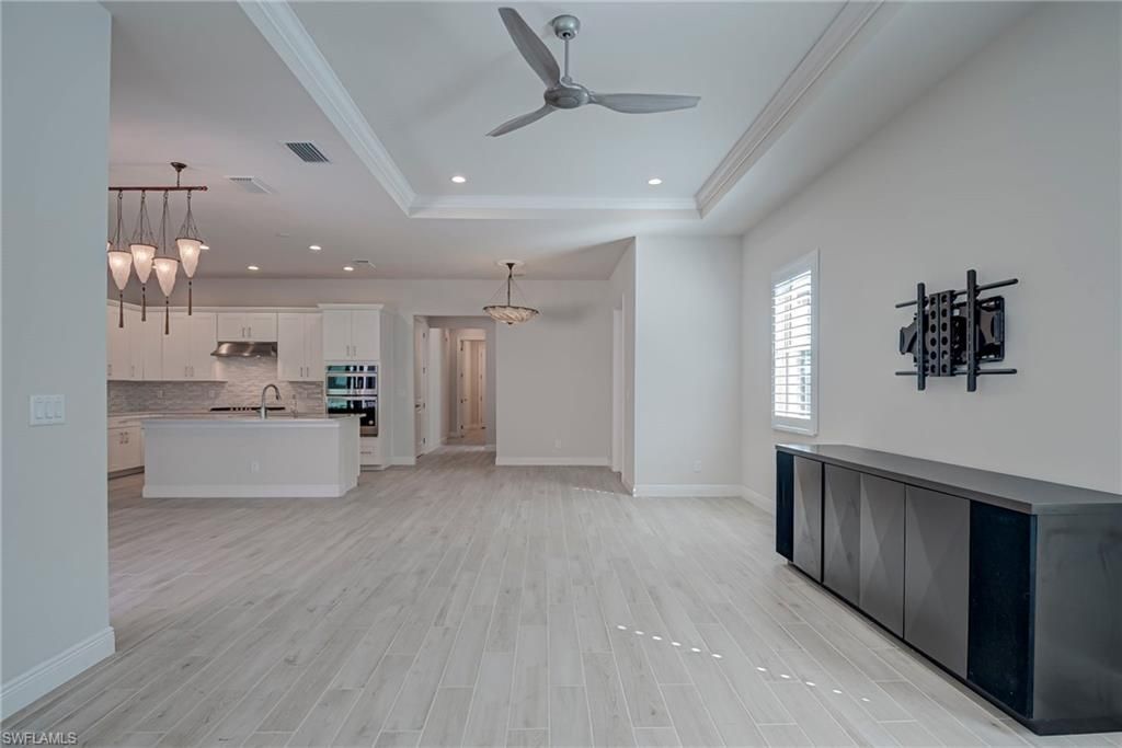 9087 Saint Lucia Dr, Naples, FL 34114 Photo