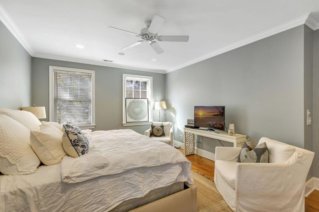 1050 Phillips Park Drive Photo 14