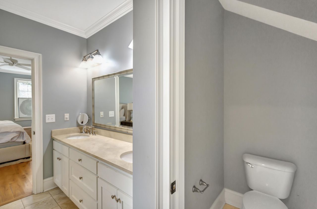 1050 Phillips Park Drive Photo 18