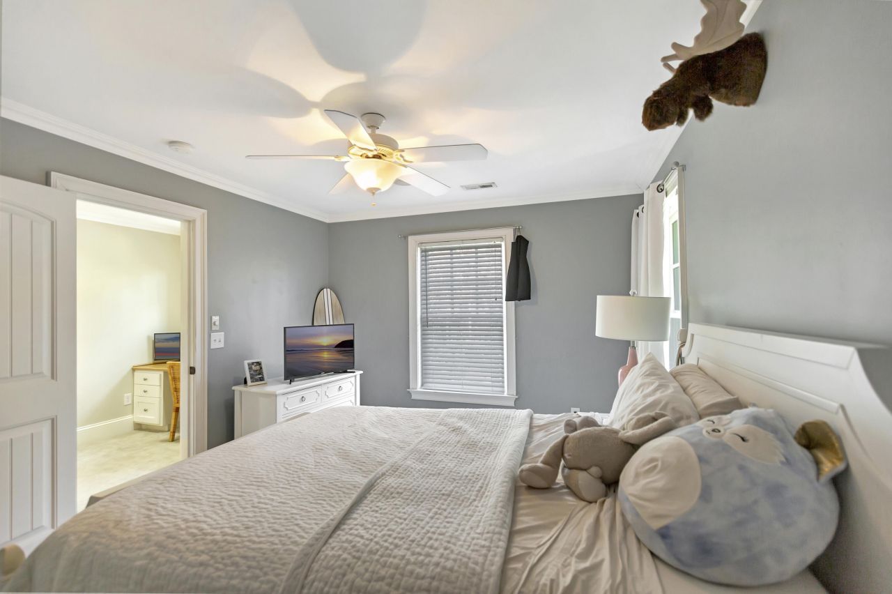 1050 Phillips Park Drive Photo 30