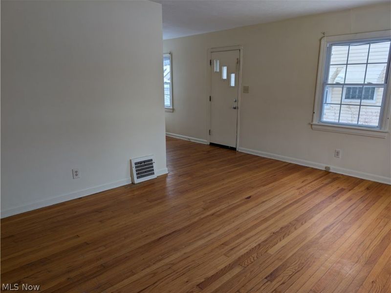 637 E Wilbeth Road, Akron, OH 44306 Photo 11