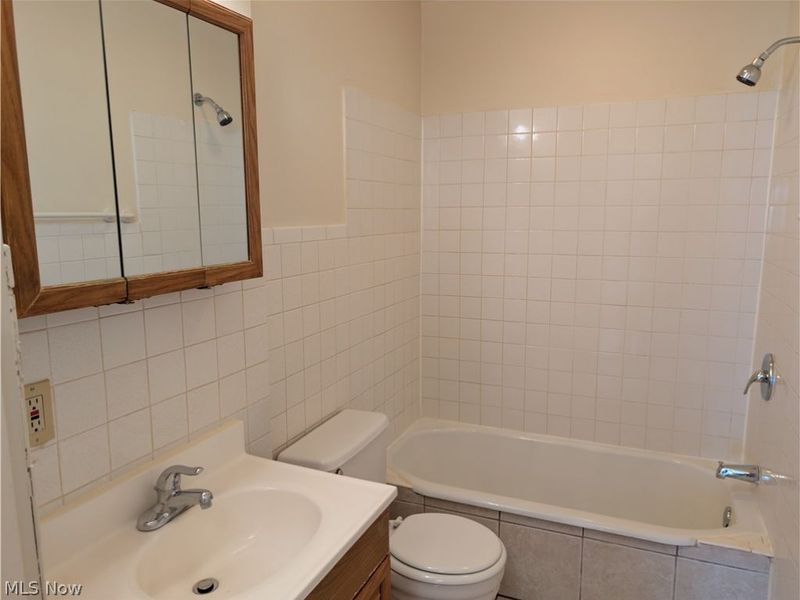 637 E Wilbeth Road, Akron, OH 44306 Photo 28