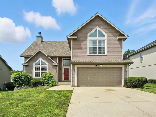 7218 N Lewis Avenue, Kansas City, MO 64158