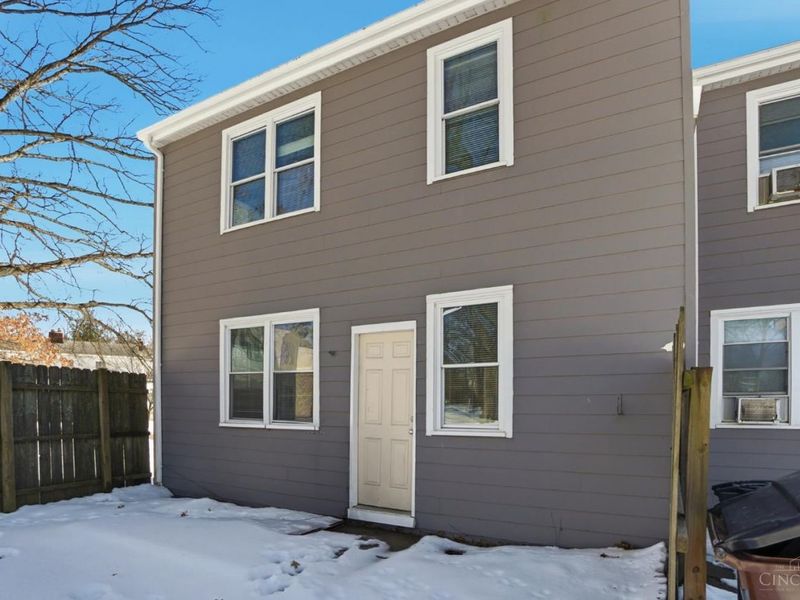 17 Chalmers Court, Greenhills, OH 45218 Photo 36