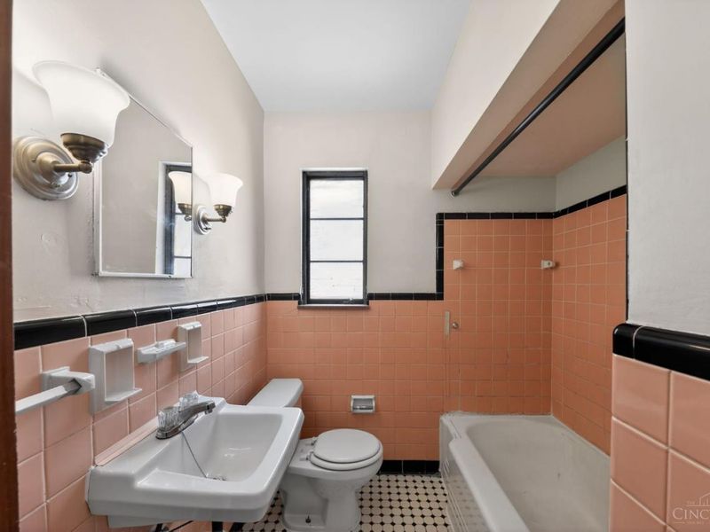 1938 Waltham Avenue, North College Hill, OH 45239 Photo 27