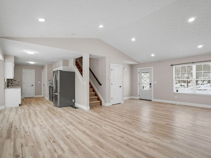 5018 Charming Court, Columbus, OH 43231 Photo 12